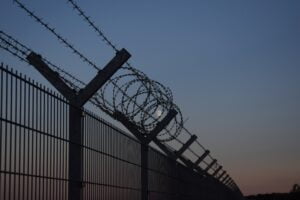 migrations-pologne-vote-nouvelles-mesures-restrictives-sa-frontiere-belarus